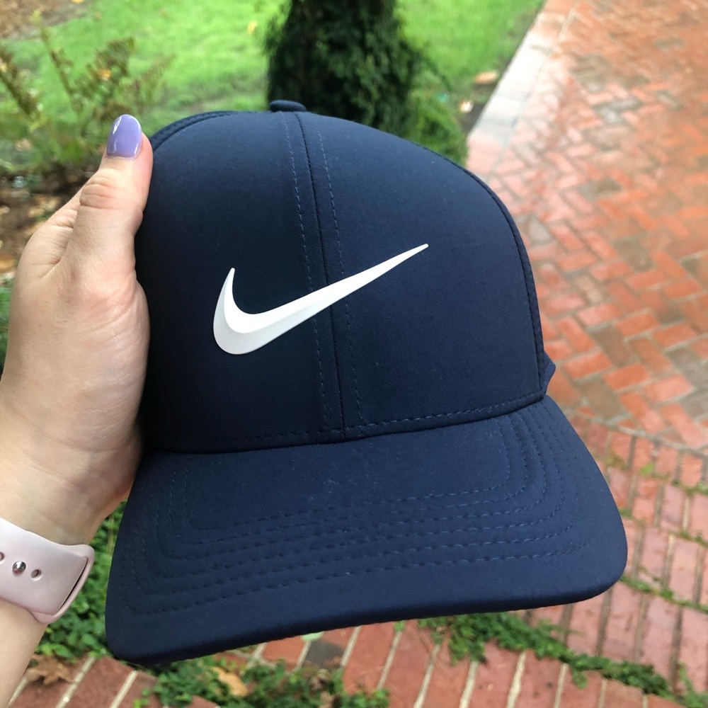 NEW Nike Dri-Fit Golf Hat